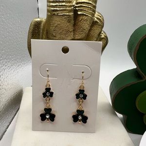 Double 4-Leaf Clover Gold Tone‎ Earrings NEW